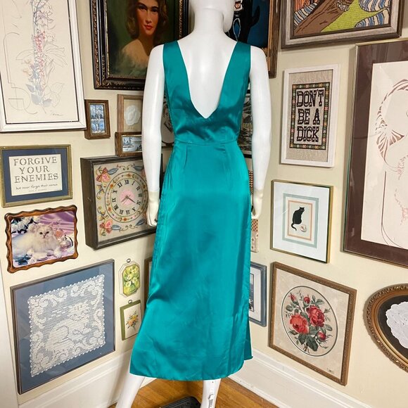 60s Vintage Emerald Green Sleeveless Satin Dress With Deep V Back Size XS/S - Picture 4 of 6